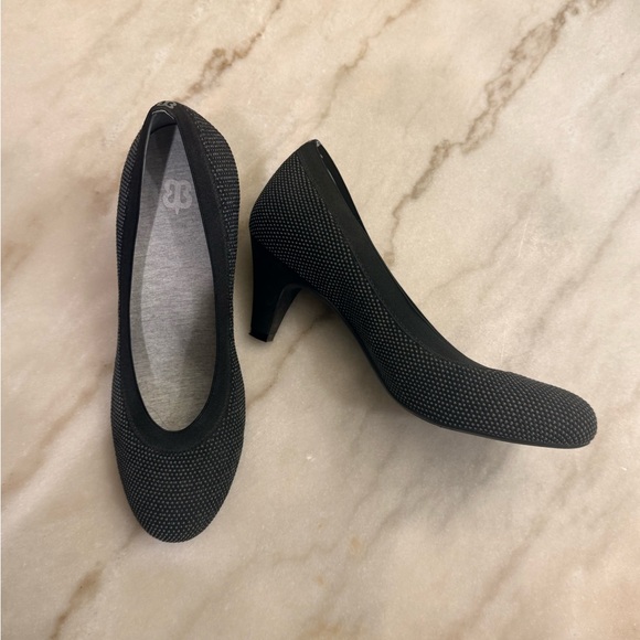 Betabrand ‘Late to the Gate’ Elegant Black Women's Shoes Size 11 **Pre-Owned - Picture 2 of 3